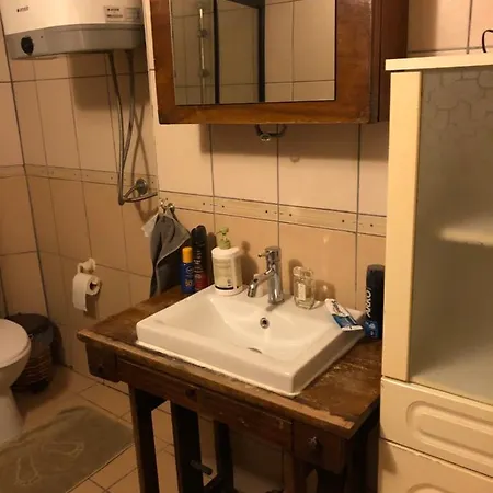 Apartment Ozzy Homes
