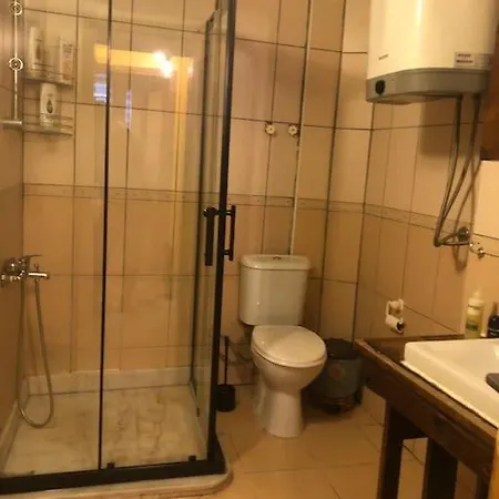 Ozzy Homes شقة